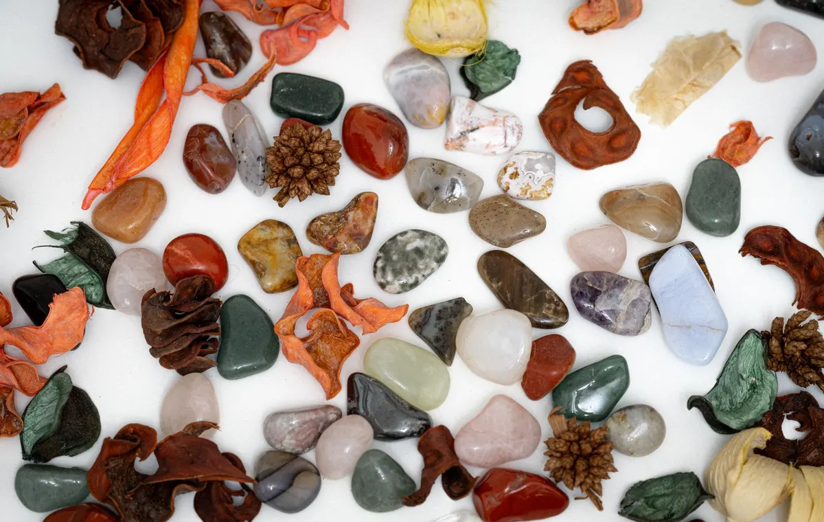 Collection de pierres de lithothérapie variées