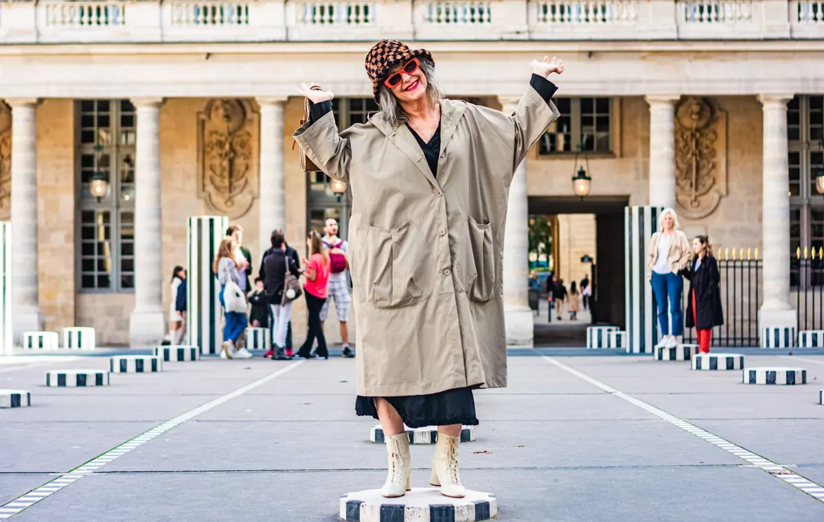 Silhouette au style parisien chic